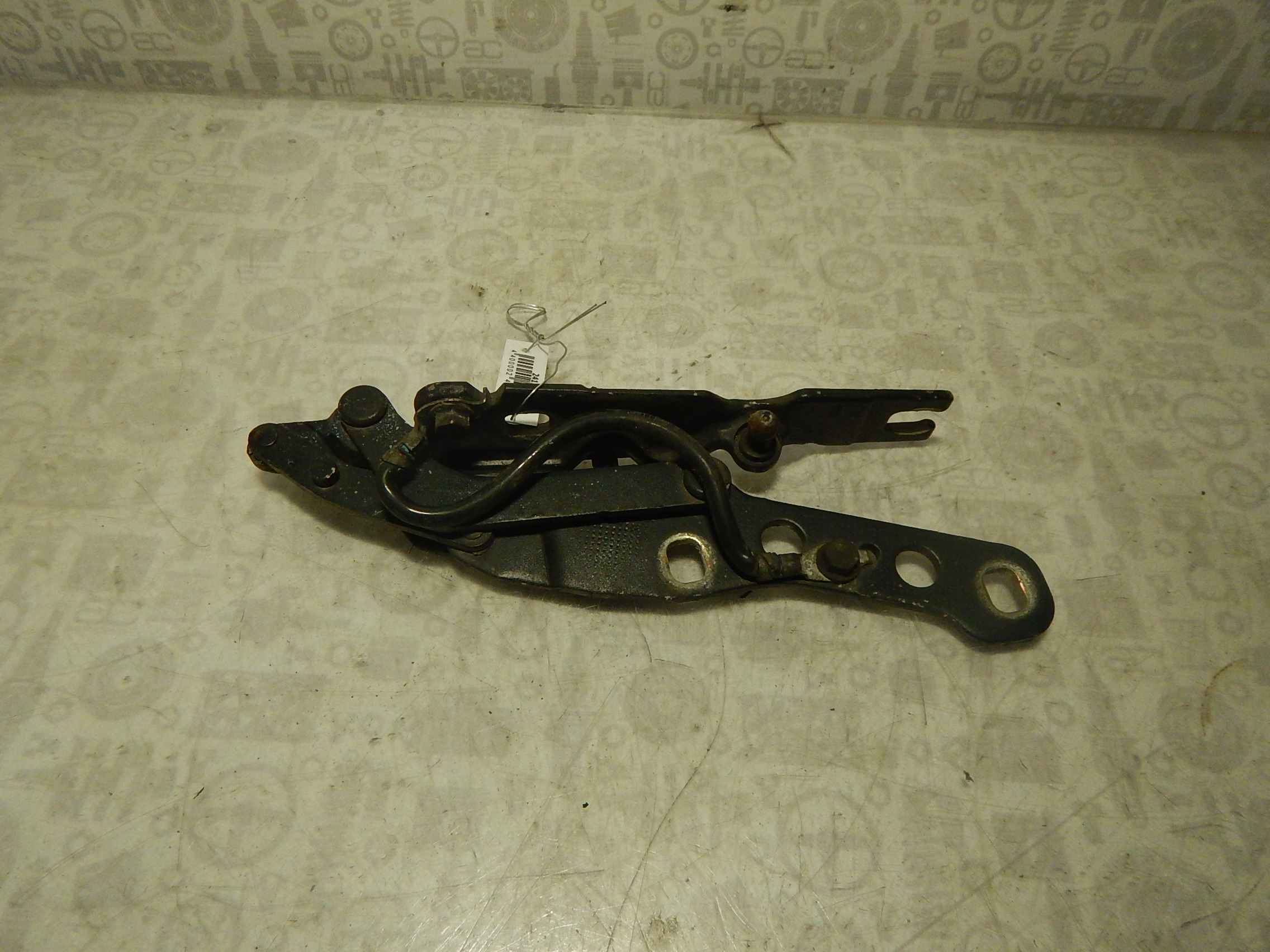 Петля капота левая BMW 3-Series (E46) (1998-2007)